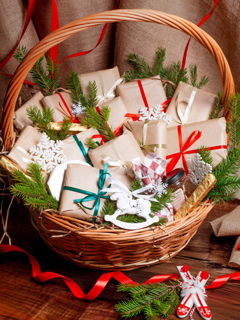 Подарочный набор в корзине